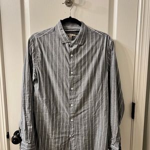 Banana Republic Light Gray Casual Linen Blend Button Down Shirt
